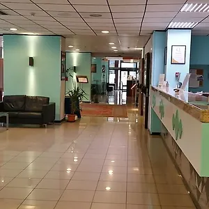 Rmh Raffaello מלון