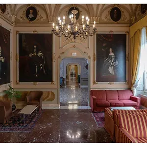 Phi Canalgrande Hotel
